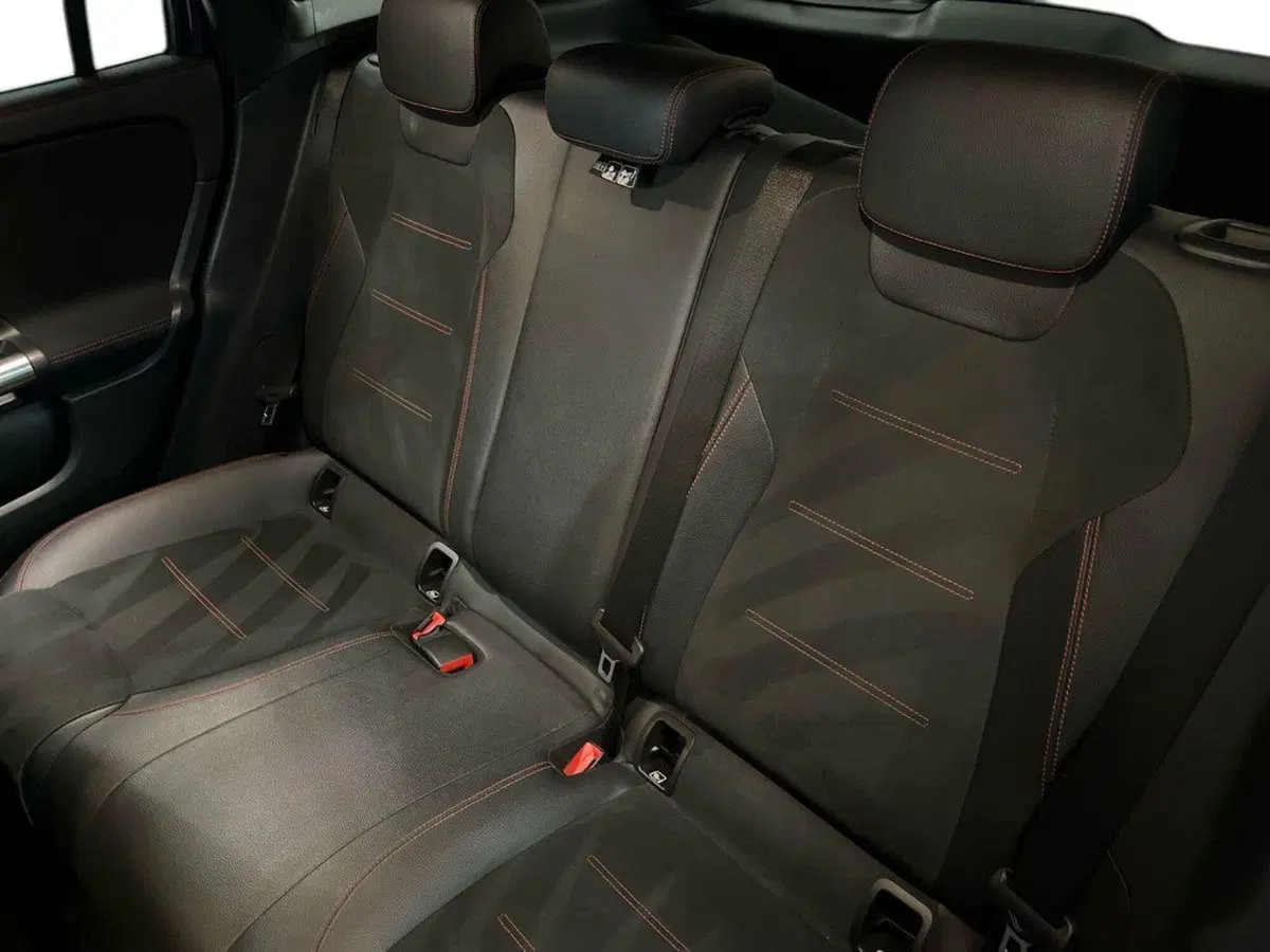 Mercedes-Benz GLA SUV usata a Prato (16)