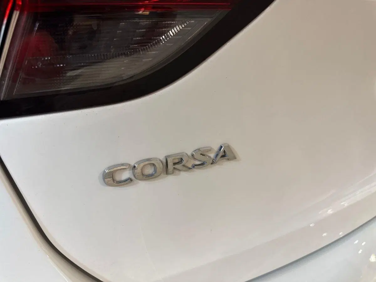 Opel Corsa usata a Prato (18)
