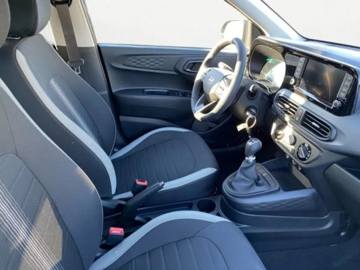 Hyundai i10 nuova a Padova (14)