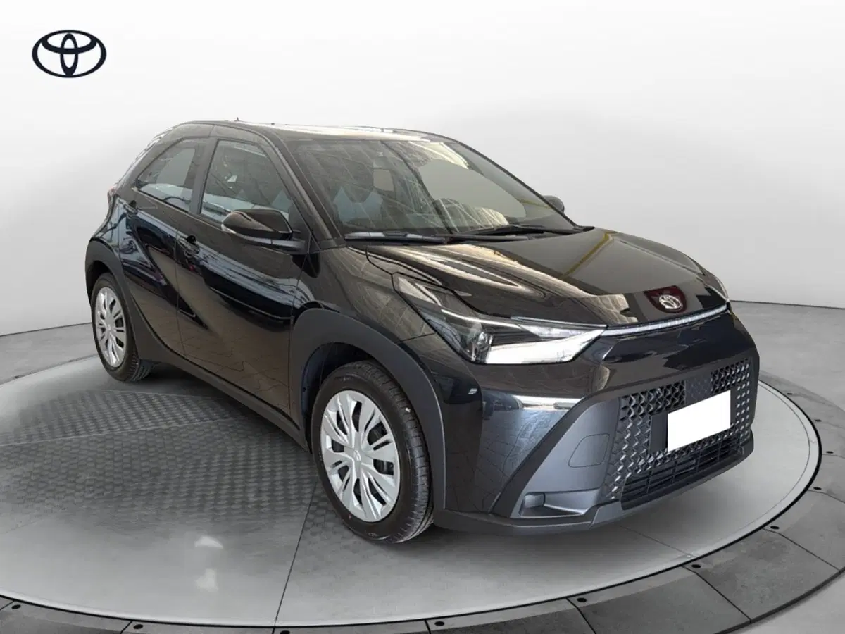 Toyota Aygo X nuova a Vicenza (4)