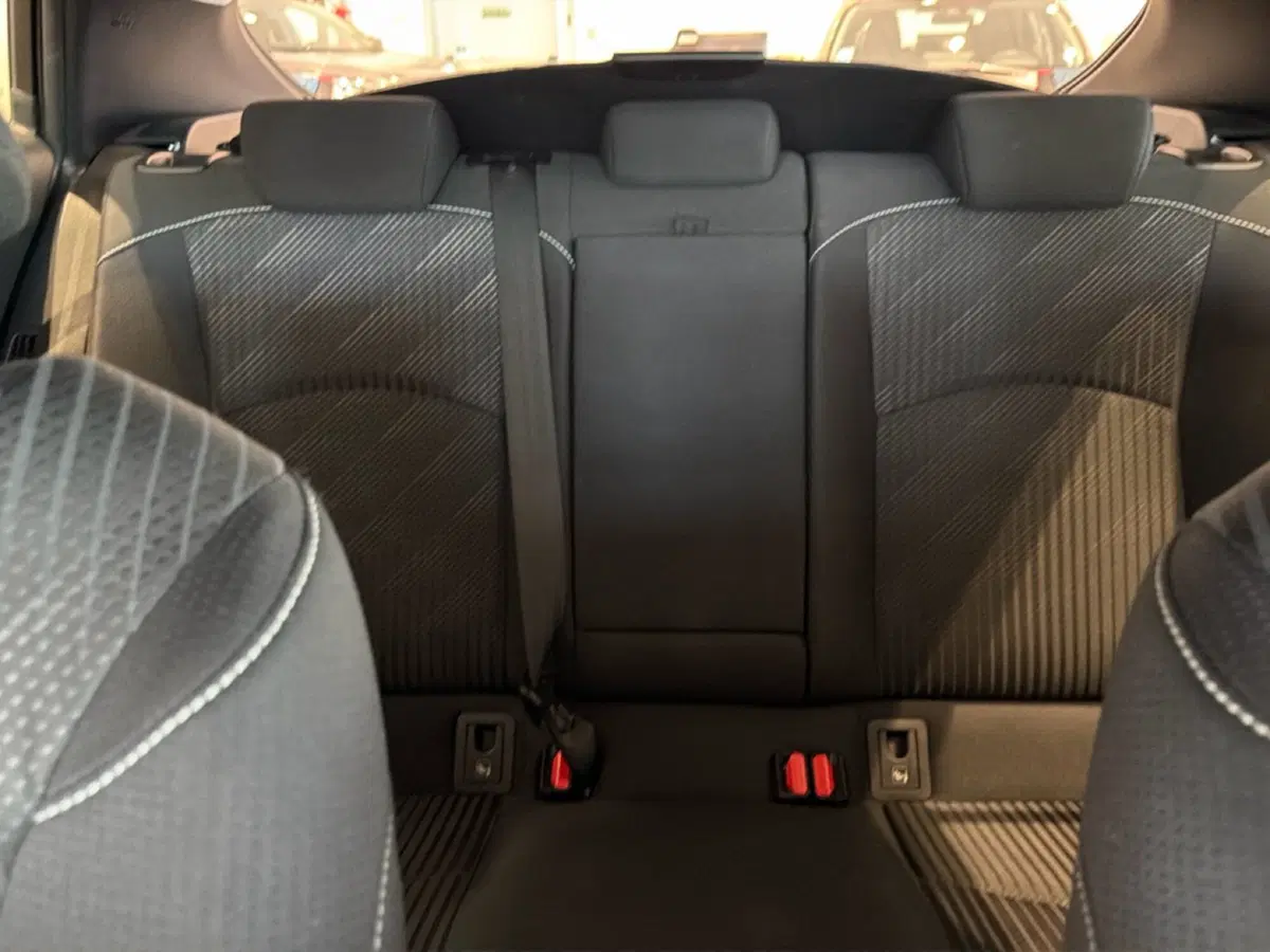 Toyota Prius Plug-in usata a Vicenza (14)