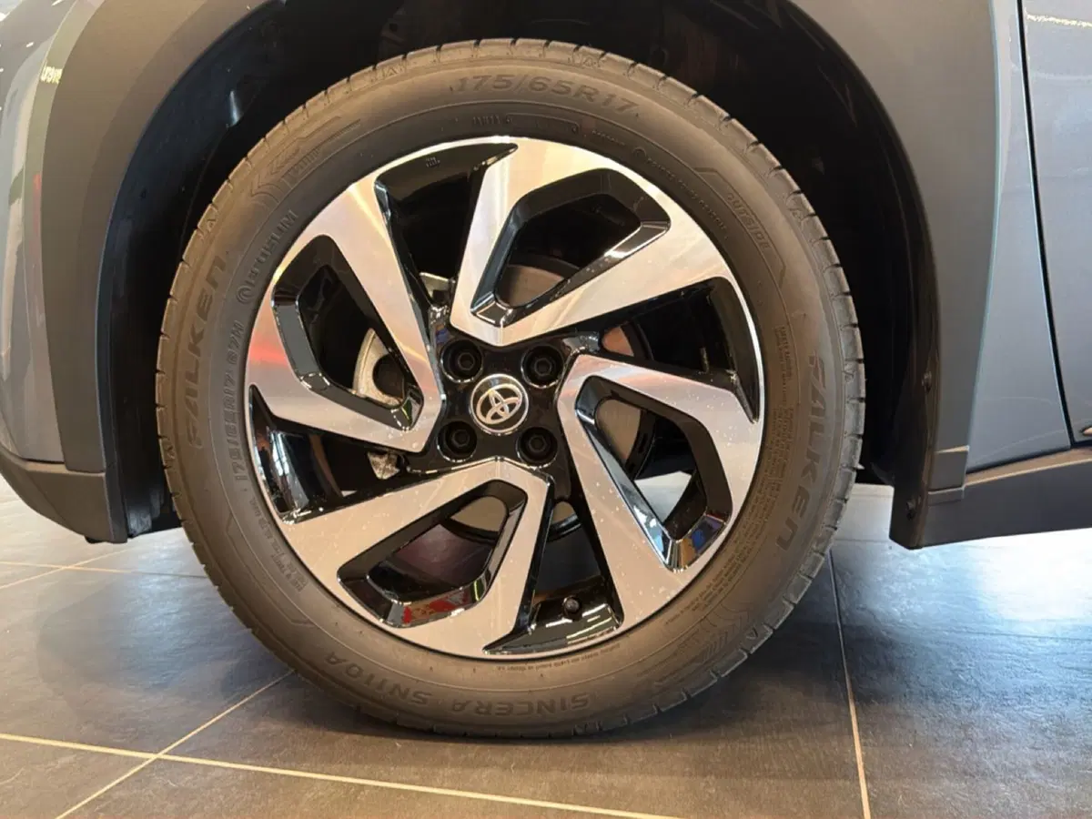 Toyota Aygo X usata a Vicenza (8)