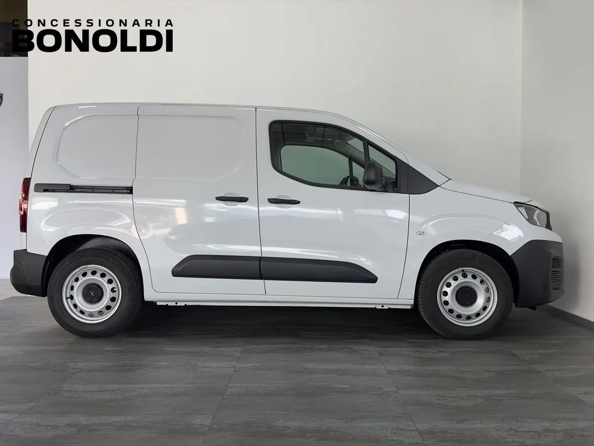 Peugeot e-Partner Furgone nuova a Brescia (10)