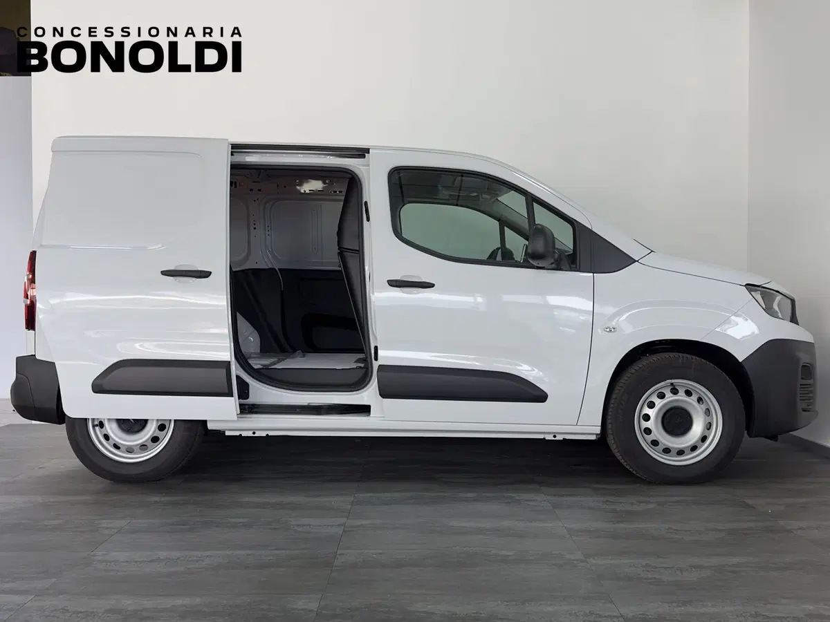 Peugeot e-Partner Furgone nuova a Brescia (18)