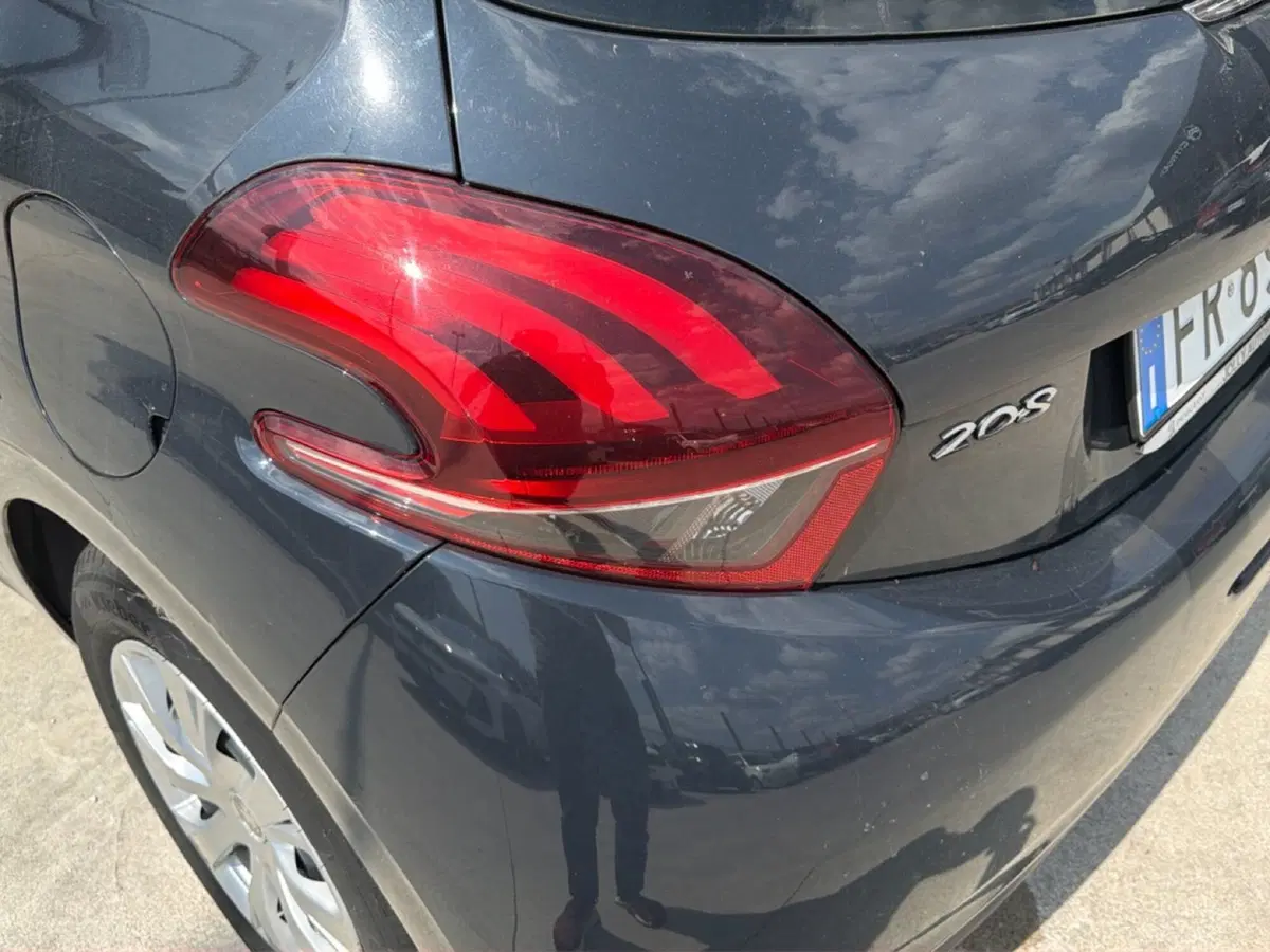 Peugeot 208 usata a Frosinone (10)