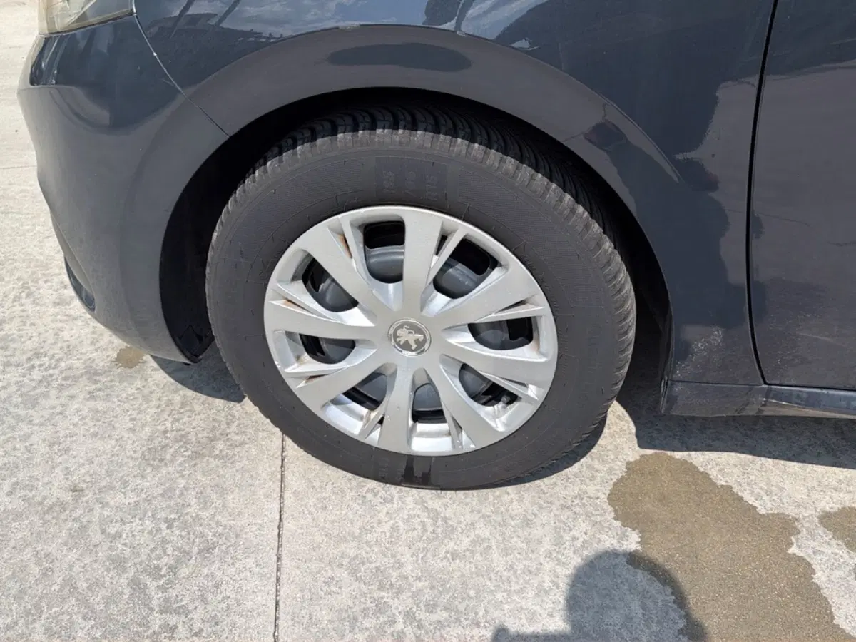 Peugeot 208 usata a Frosinone (14)