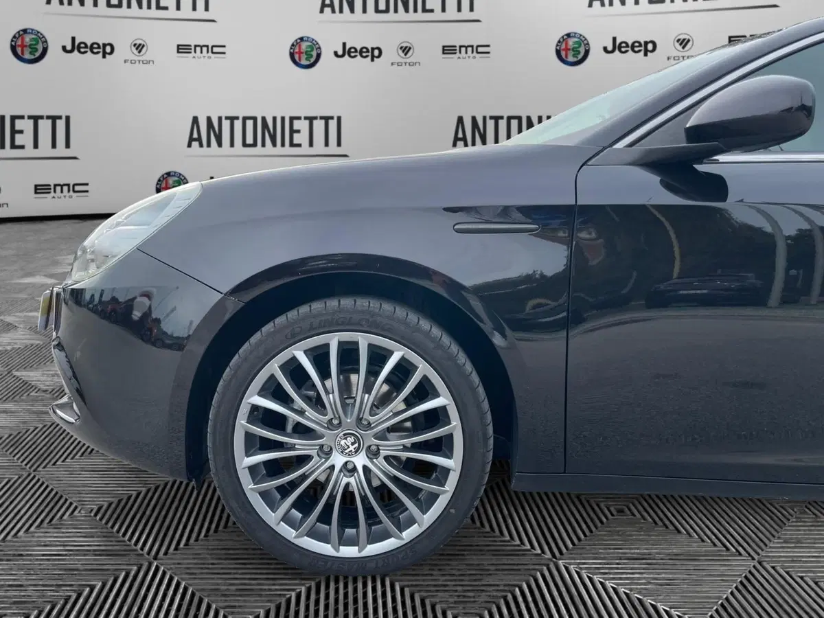 Alfa Romeo Giulietta usata a Ancona (19)