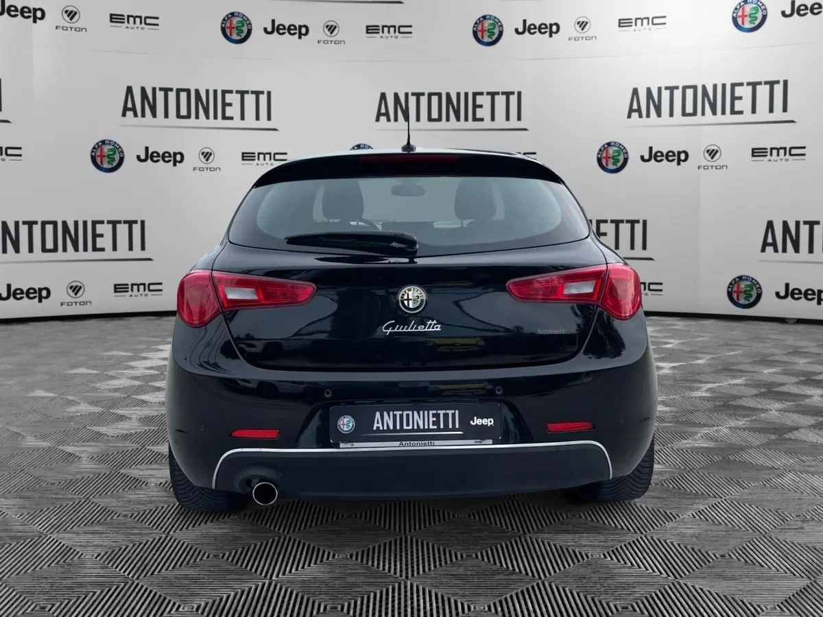 Alfa Romeo Giulietta usata a Ancona (6)