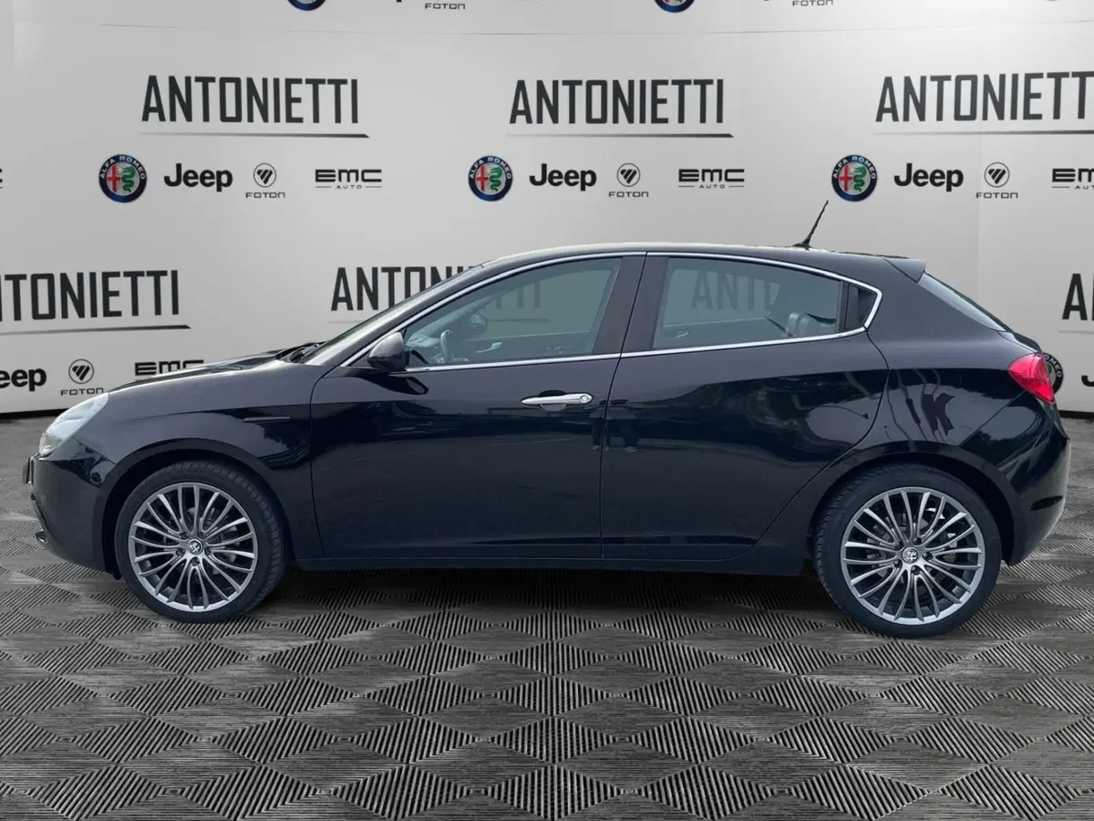 Alfa Romeo Giulietta usata a Ancona (8)