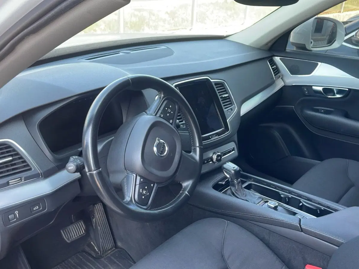 Volvo XC90 usata a Frosinone (5)