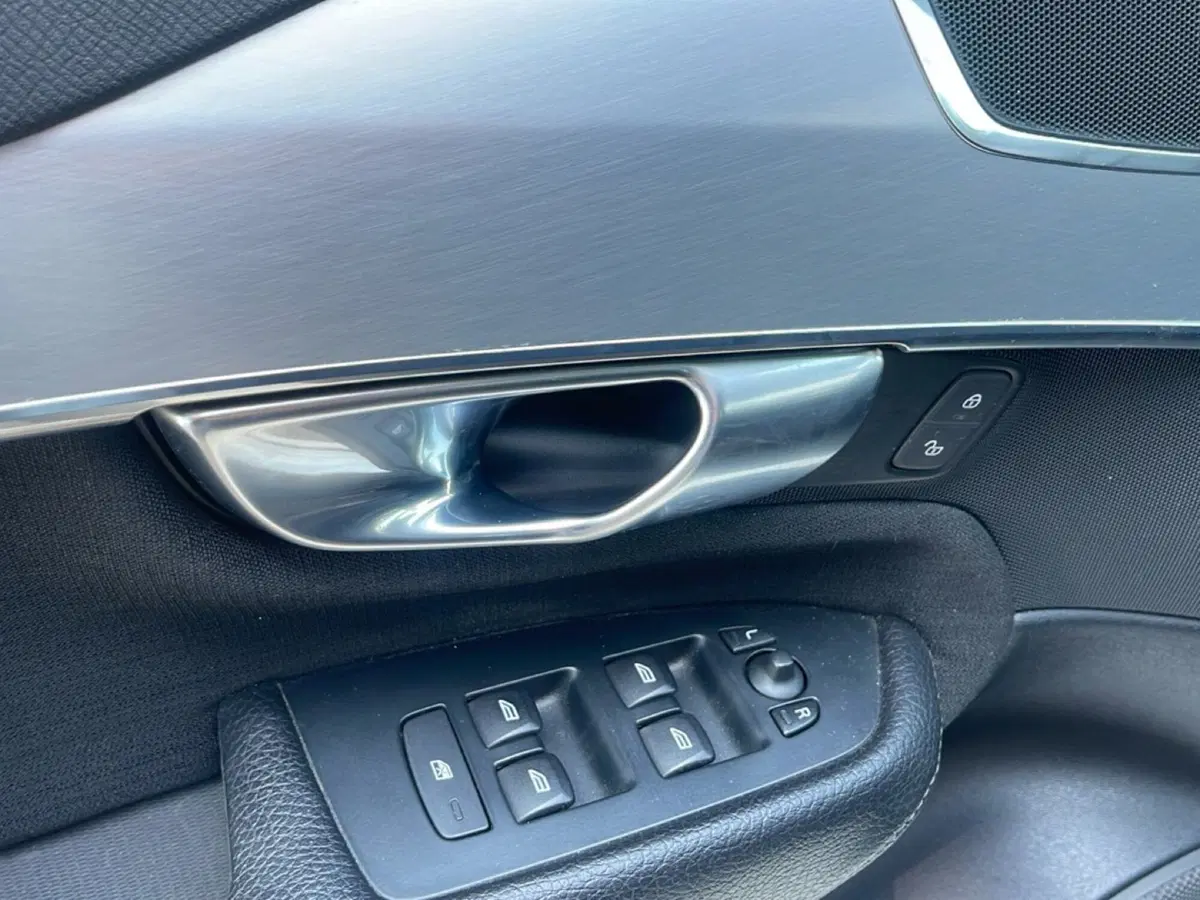 Volvo XC90 usata a Frosinone (6)