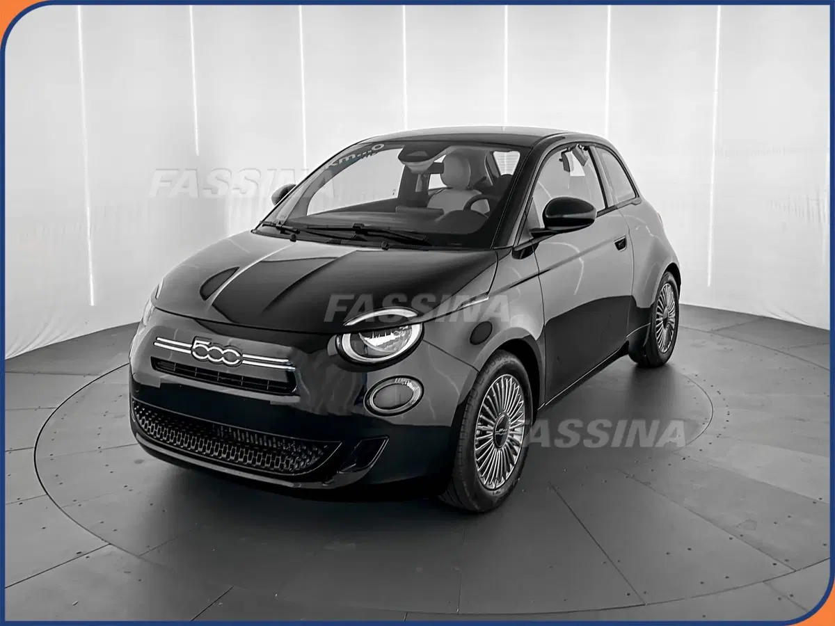 Fiat 500 nuova a Milano (3)