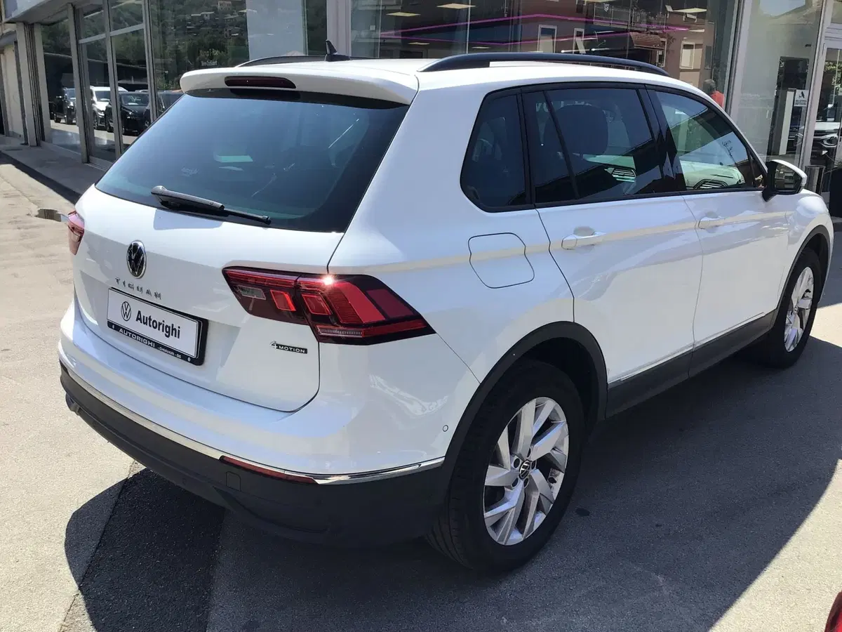Volkswagen Tiguan usata a Genova (4)