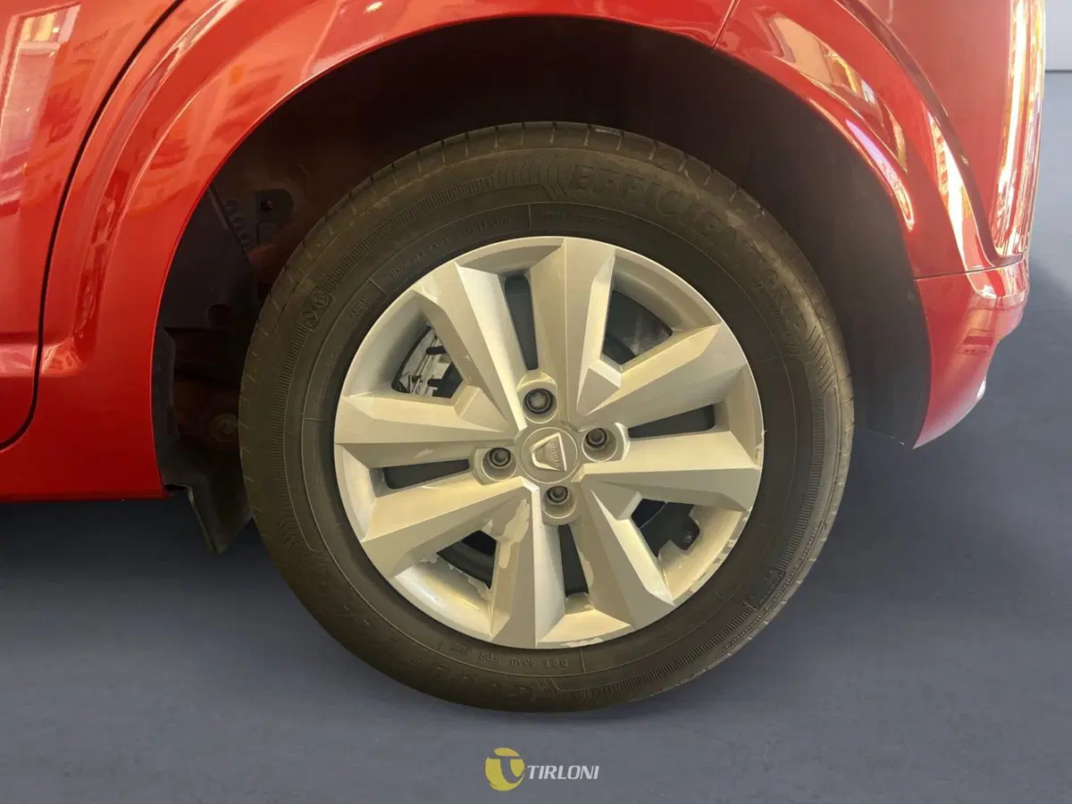Dacia Sandero usata a Milano (16)