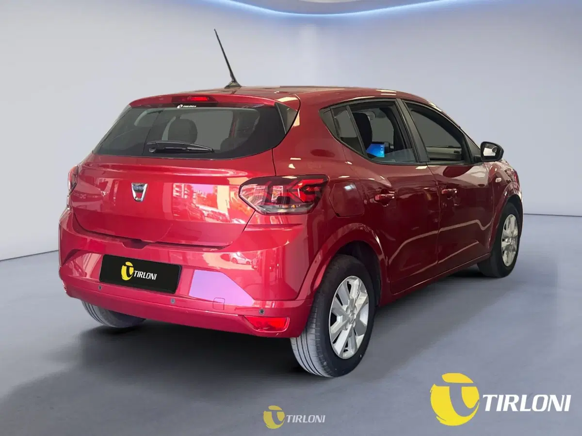 Dacia Sandero usata a Milano (4)