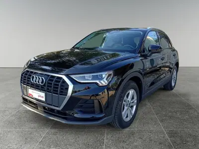 Audi Q3 35 TDI quattro S tronic Business del 2022 usata a Triggiano