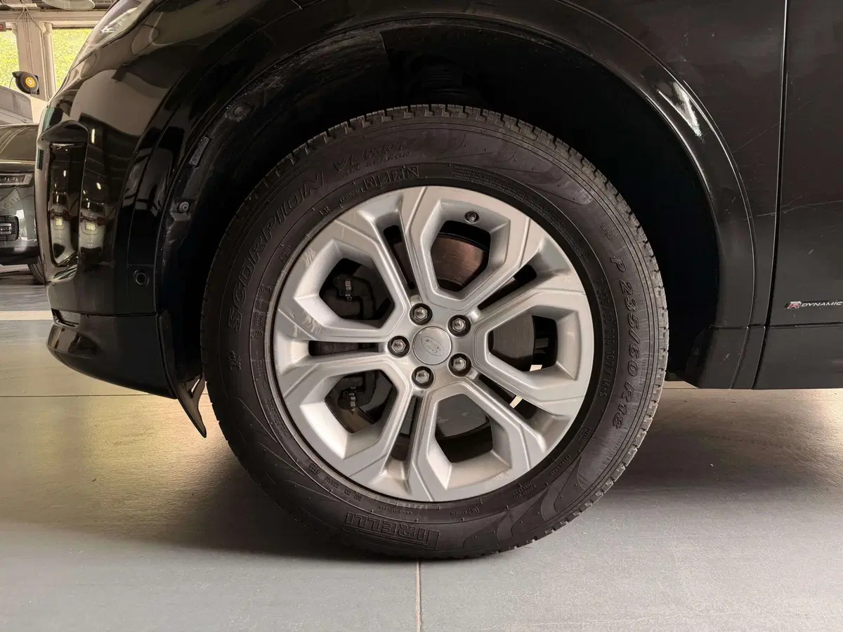 Land Rover Discovery Sport usata a Siena (9)
