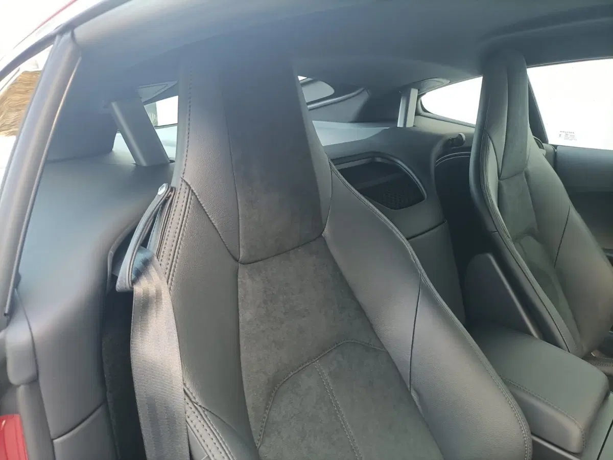 Jaguar F-Type Coupé usata a Ascoli Piceno (10)