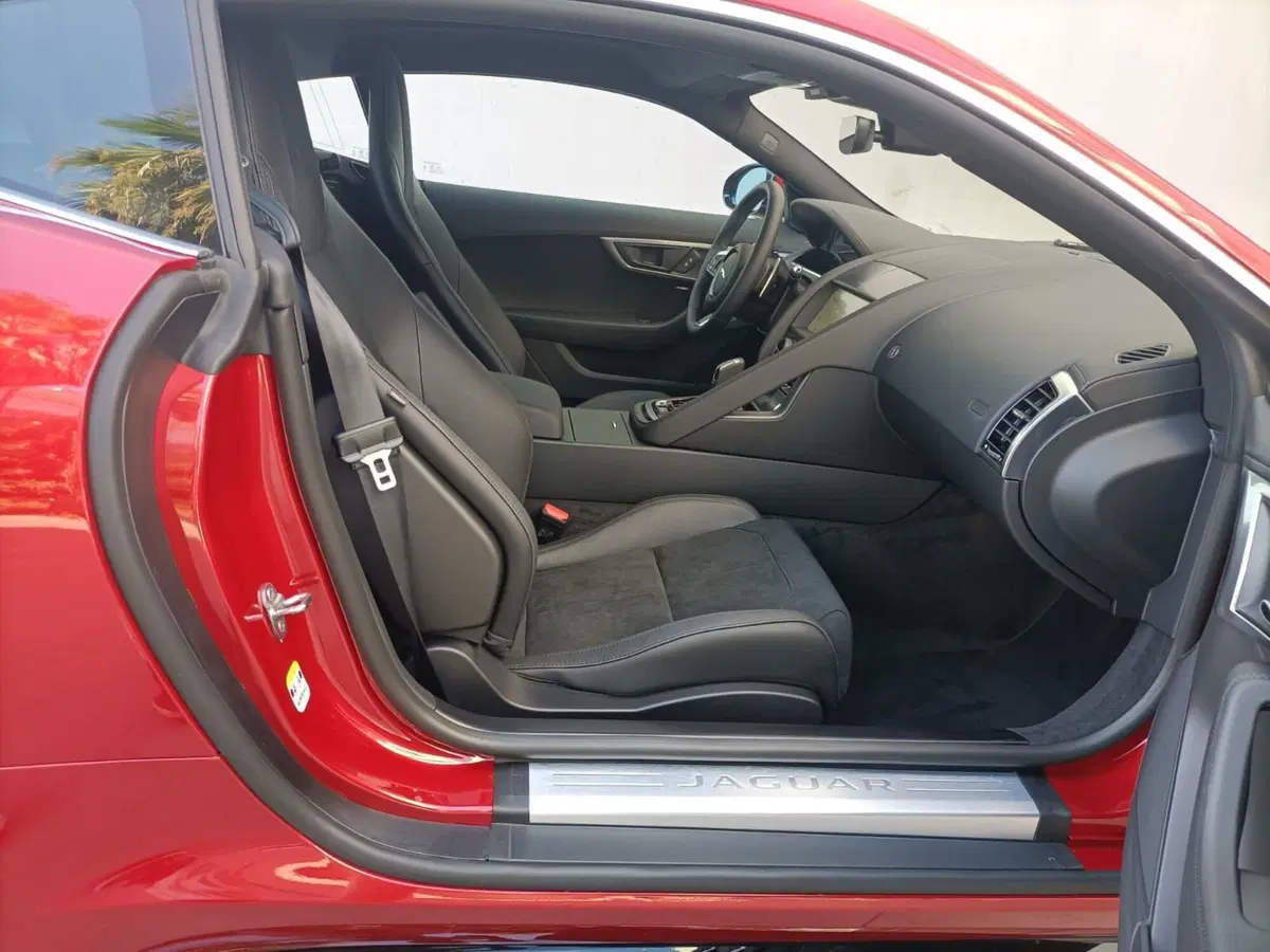 Jaguar F-Type Coupé usata a Ascoli Piceno (8)
