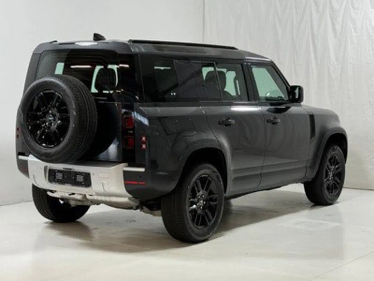 Land Rover Defender nuova a Bolzano (2)