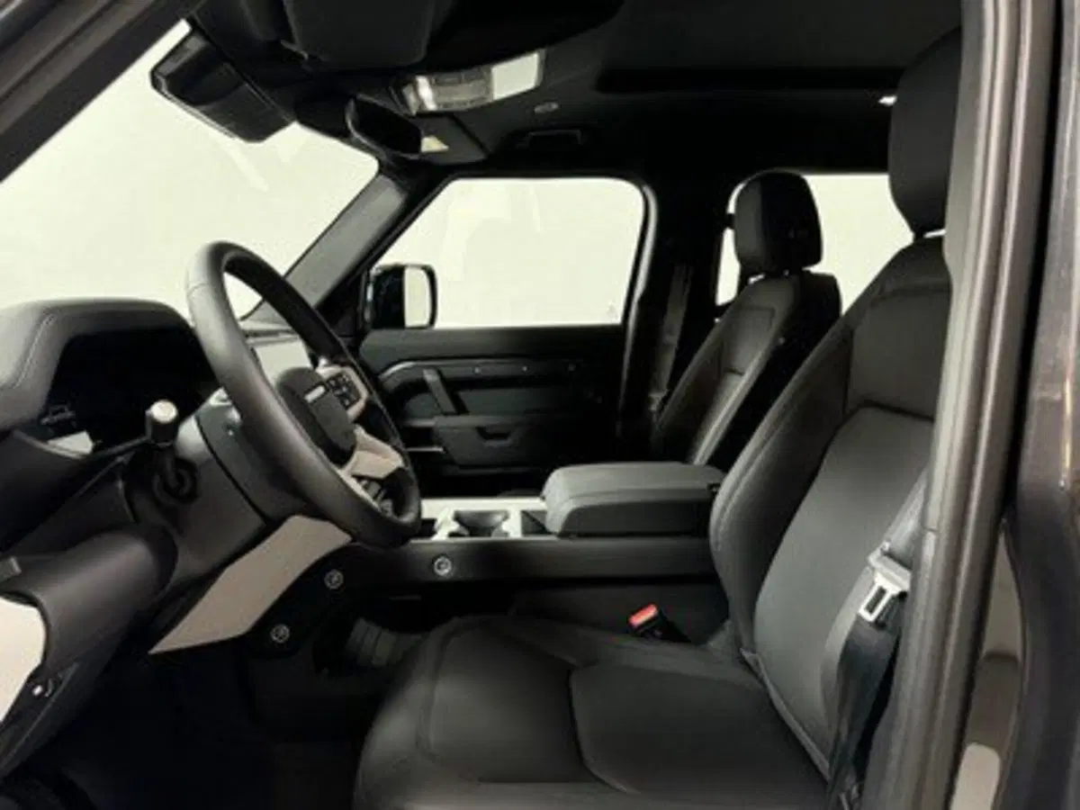 Land Rover Defender nuova a Bolzano (3)