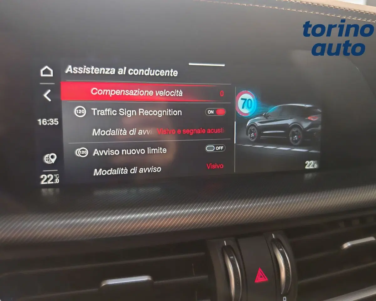 Alfa Romeo Stelvio usata a Torino (20)