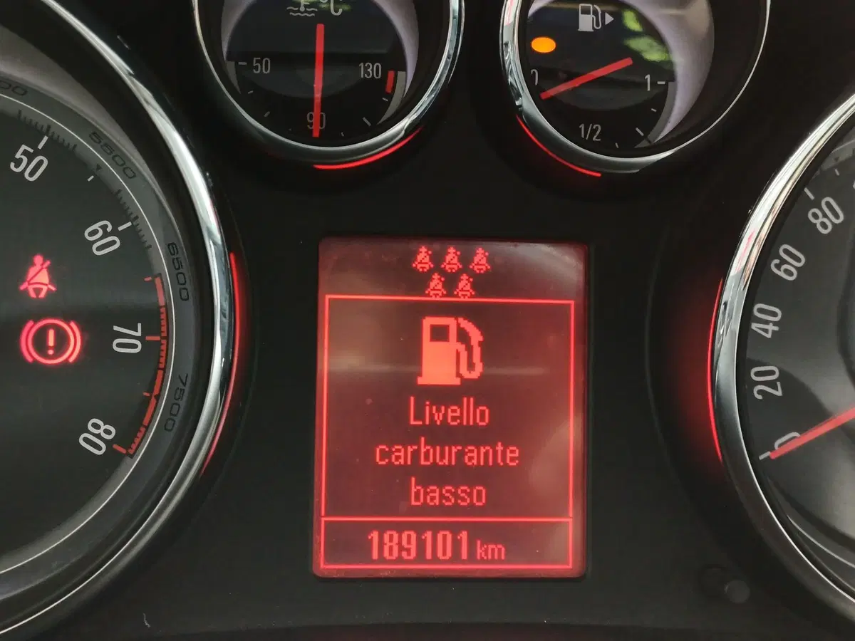 Opel Zafira Tourer usata a Modena (13)