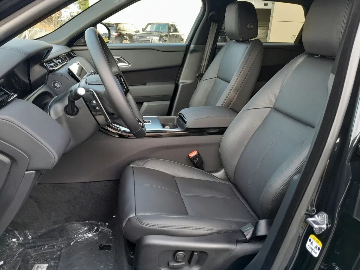 Land Rover Range Rover Velar nuova a Cuneo (10)