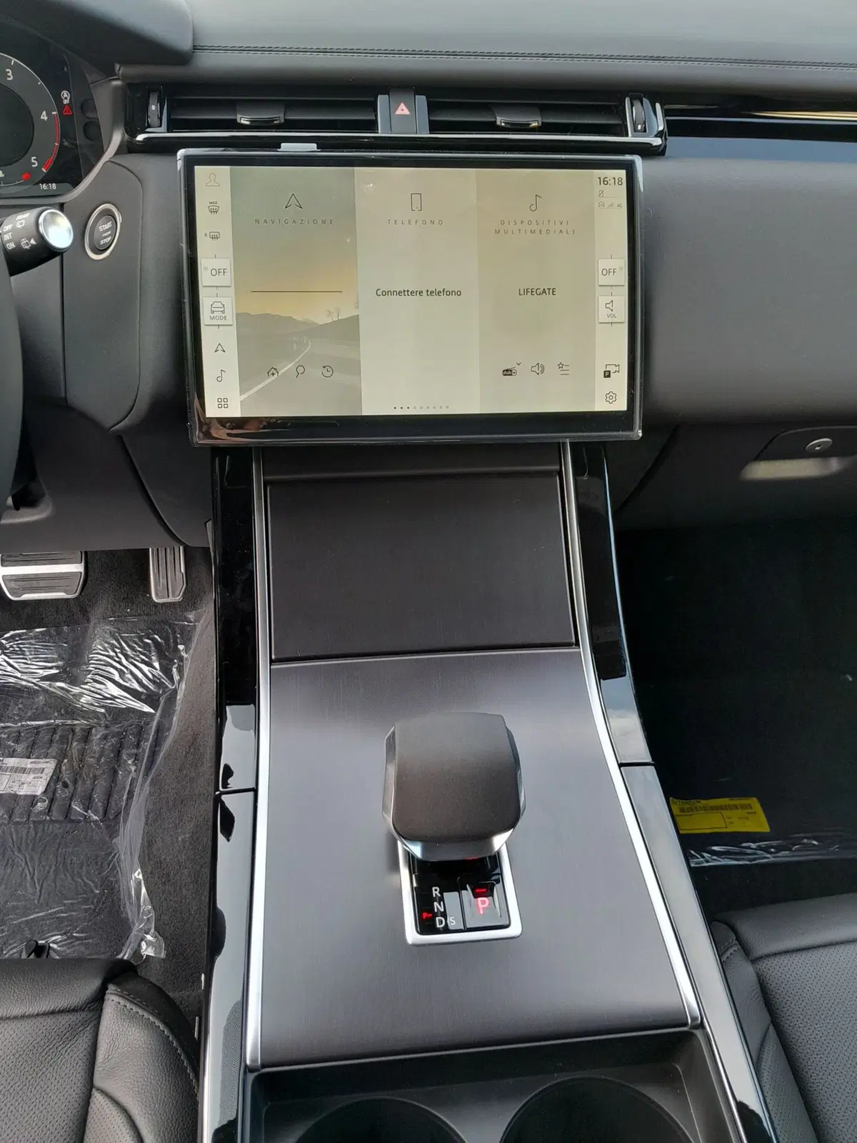 Land Rover Range Rover Velar nuova a Cuneo (12)