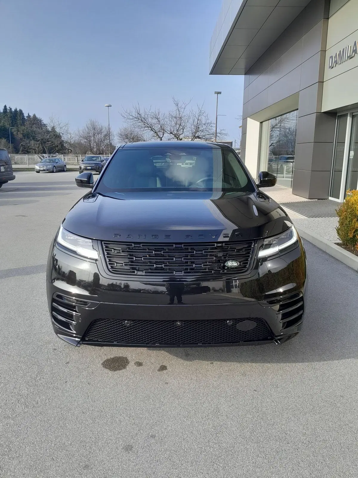 Land Rover Range Rover Velar nuova a Cuneo (2)
