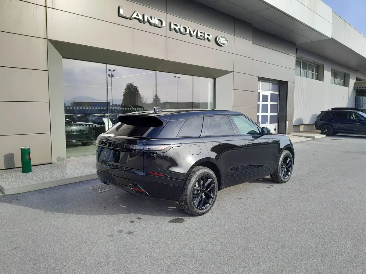 Land Rover Range Rover Velar nuova a Cuneo (8)