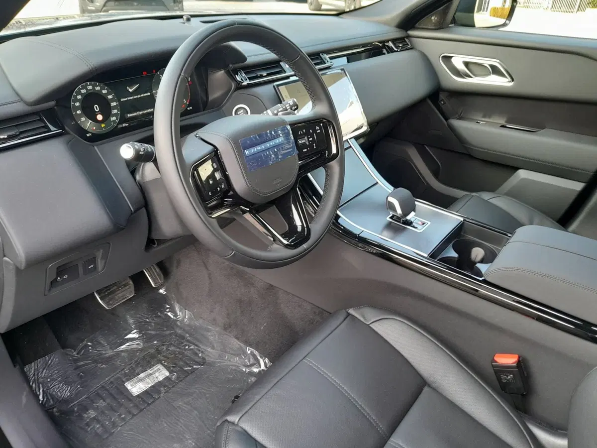 Land Rover Range Rover Velar nuova a Cuneo (9)
