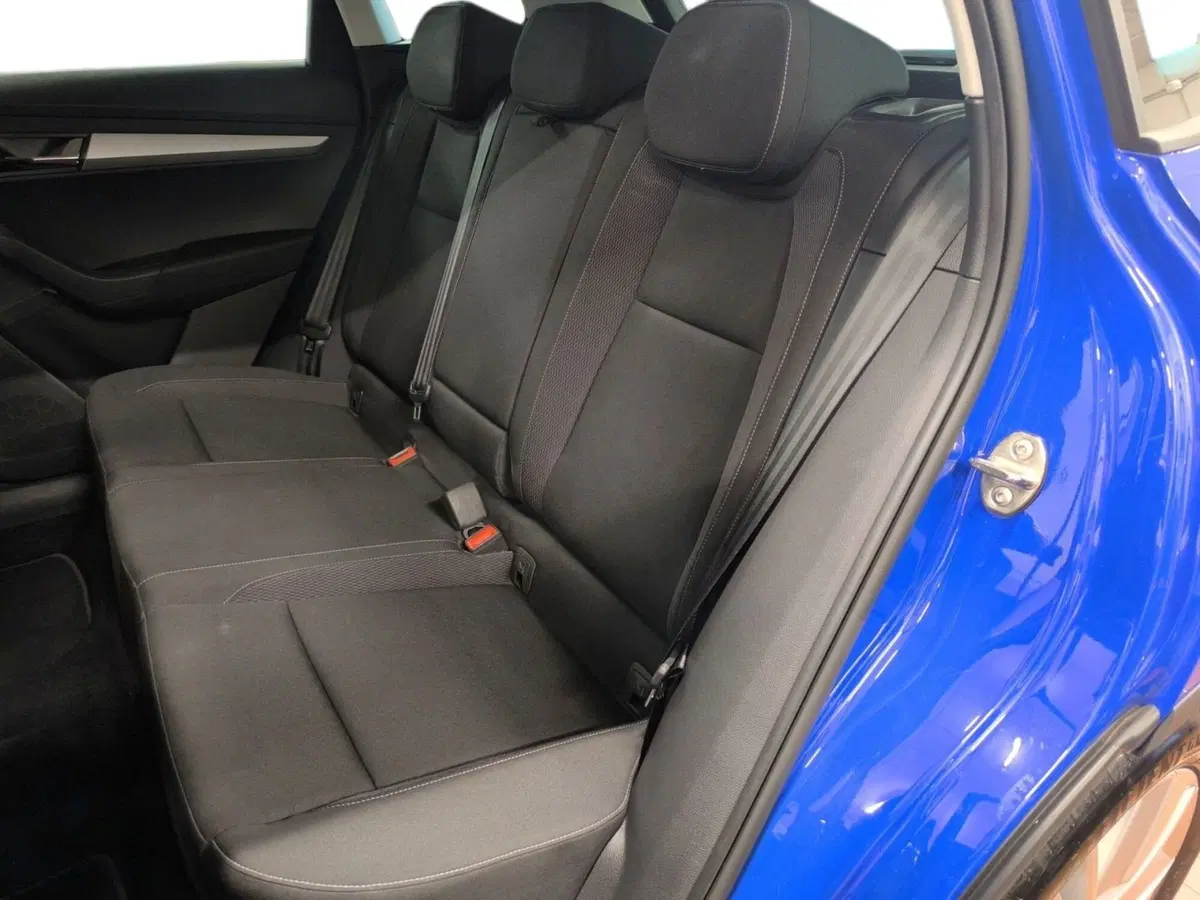 Skoda Karoq usata a Udine (9)