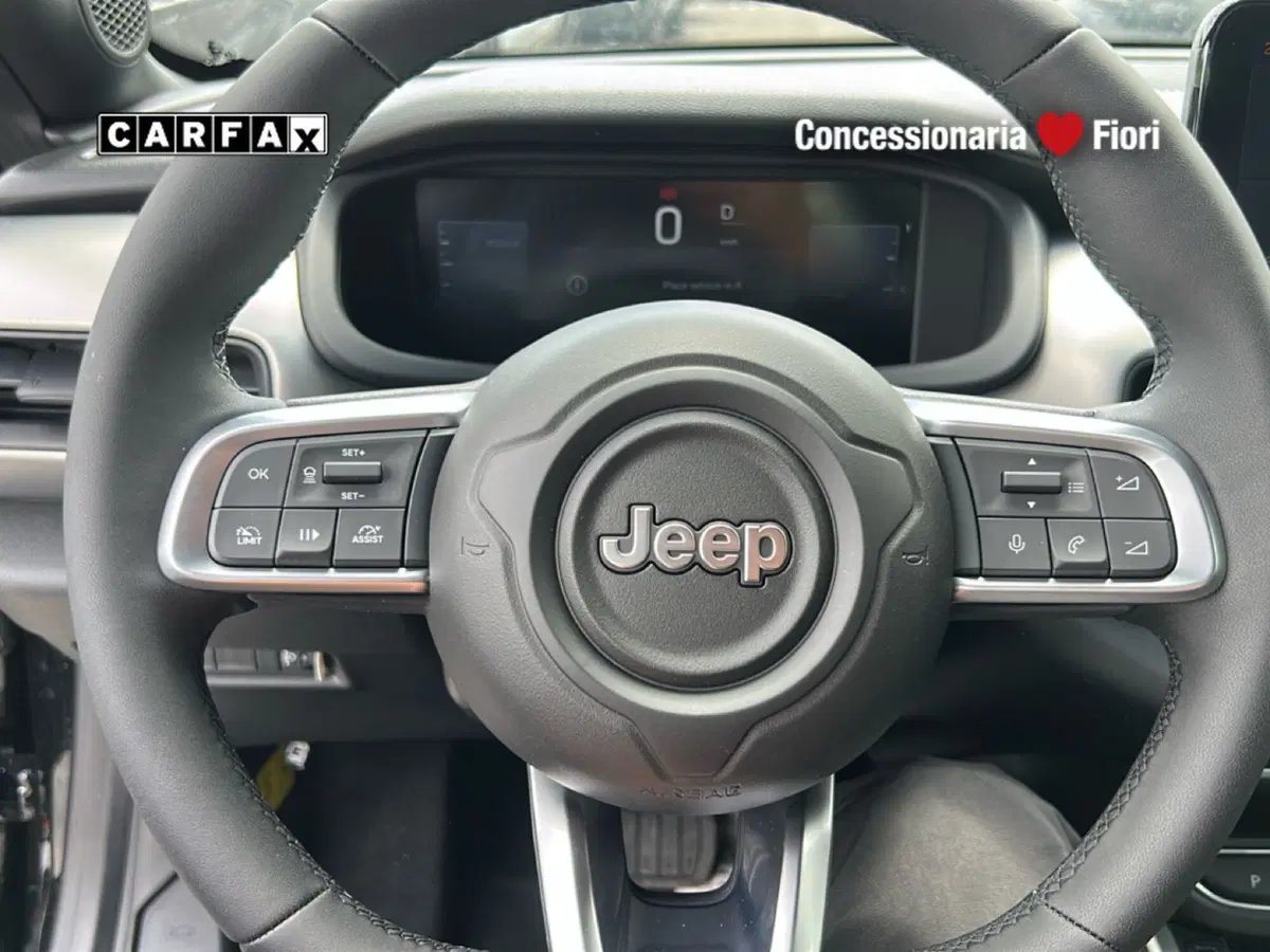 Jeep Avenger nuova a Roma (14)