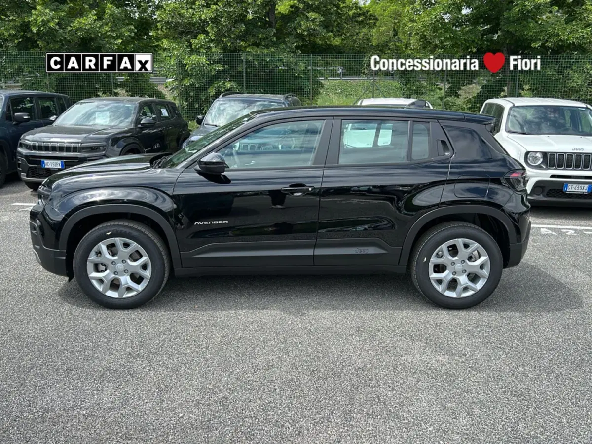 Jeep Avenger nuova a Roma (8)