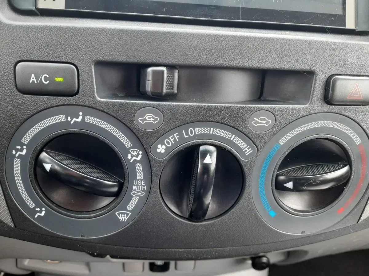 Toyota Hilux usata a L'Aquila (16)