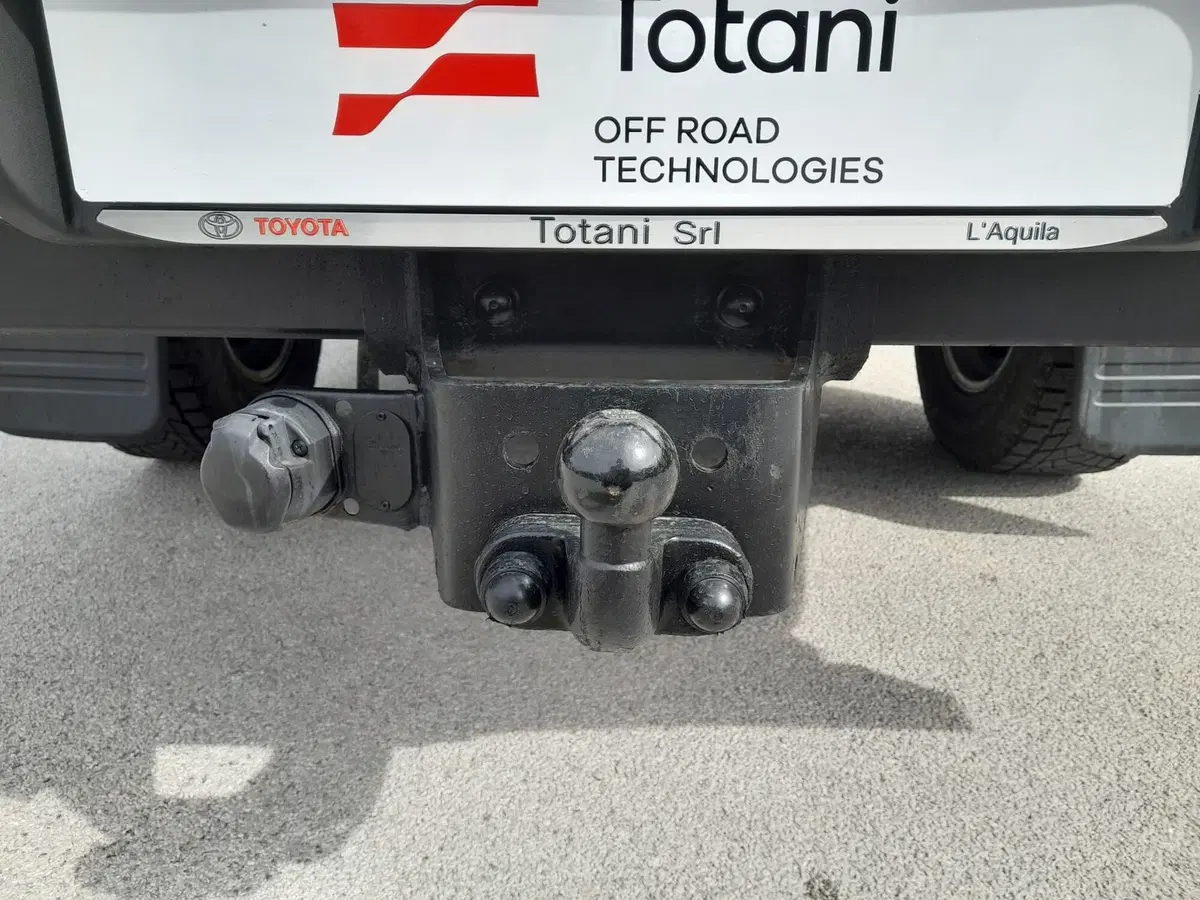 Toyota Hilux usata a L'Aquila (6)