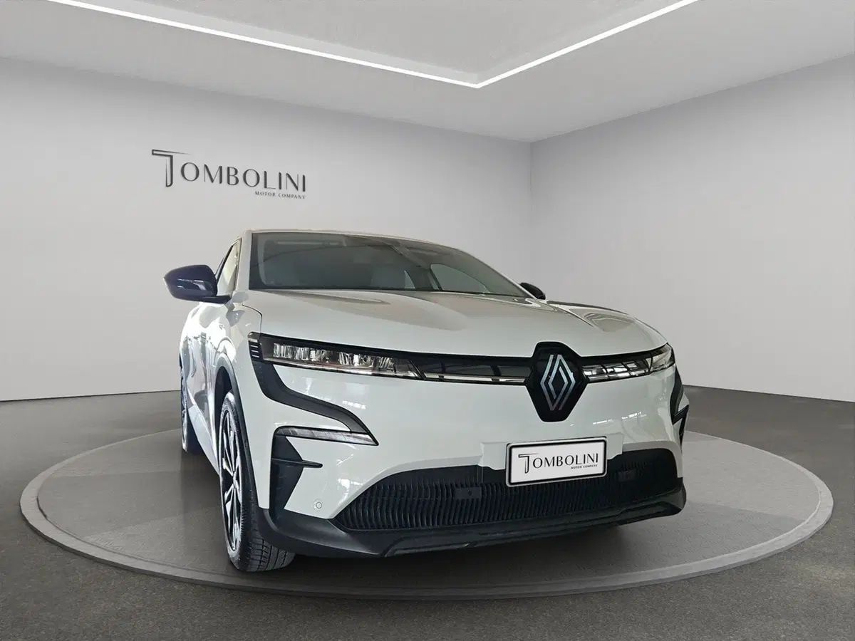 Renault Megane E-Tech Electric usata a Perugia (2)