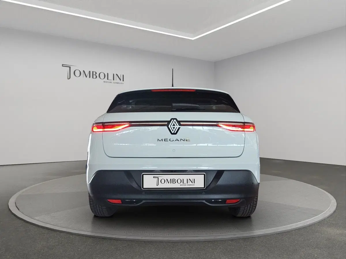 Renault Megane E-Tech Electric usata a Perugia (5)