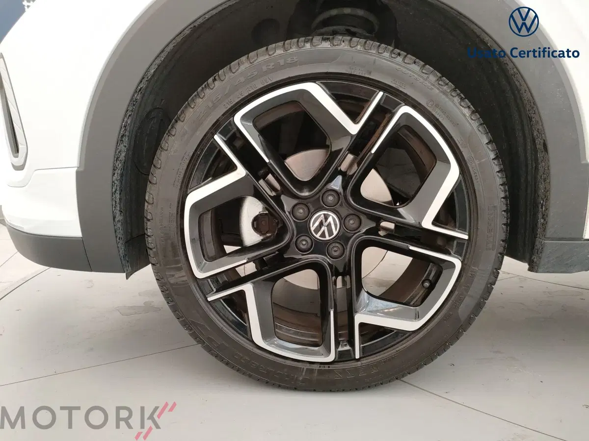 Volkswagen T-Cross usata a Varese (6)
