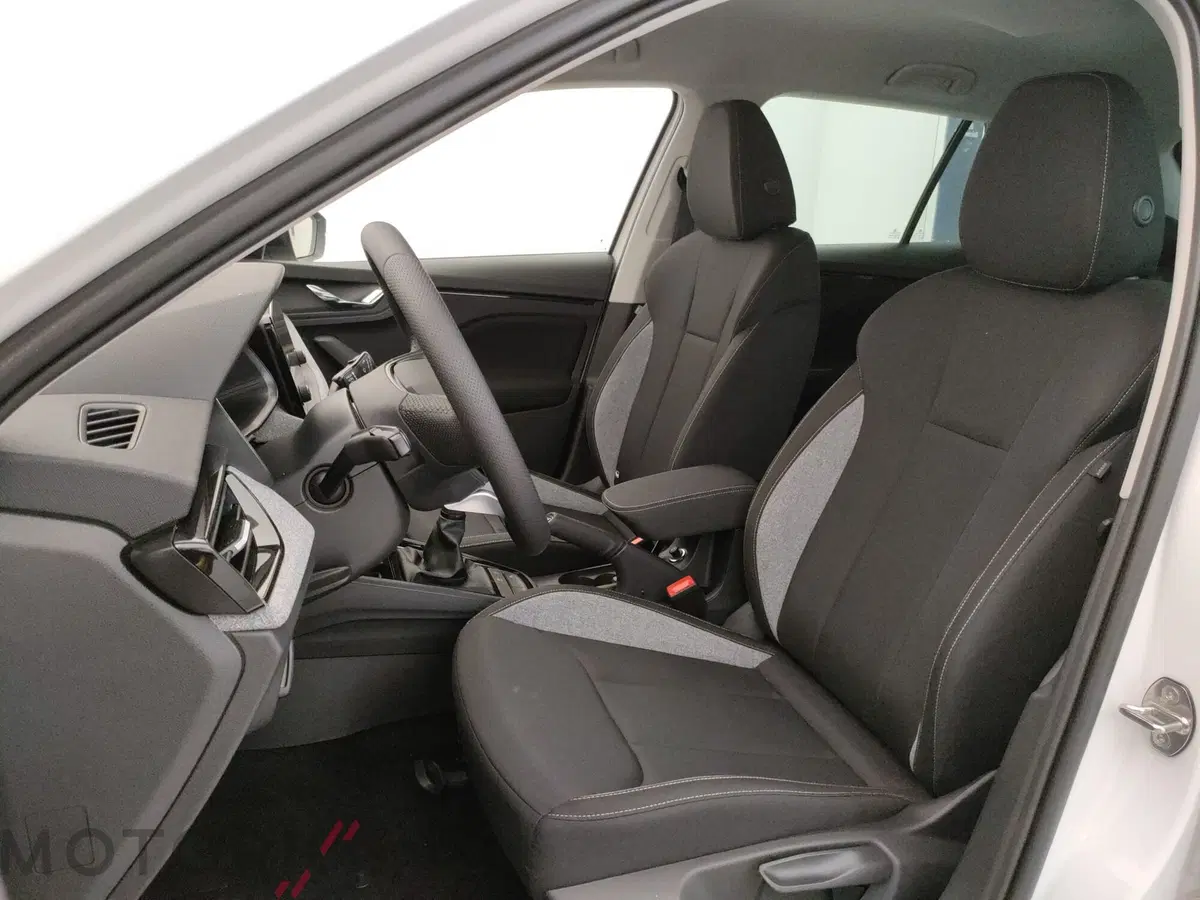 Skoda Kamiq nuova a Varese (11)