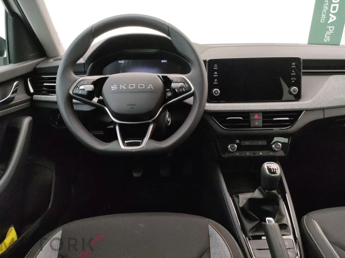 Skoda Kamiq nuova a Varese (12)