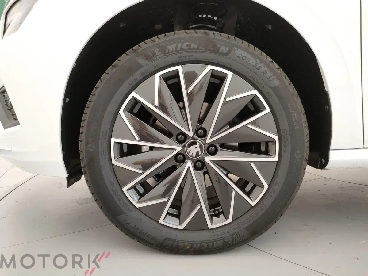 Skoda Kamiq nuova a Varese (6)