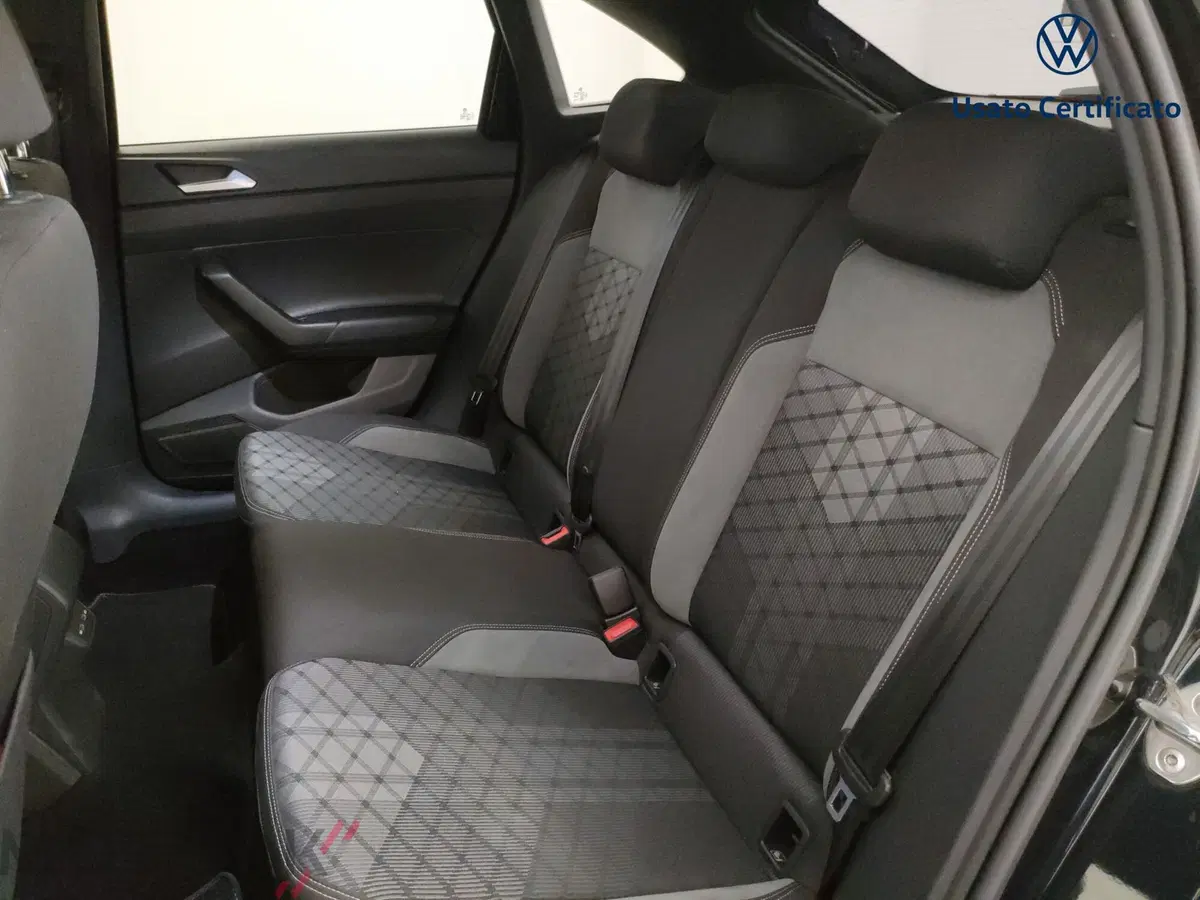Volkswagen Taigo usata a Varese (10)