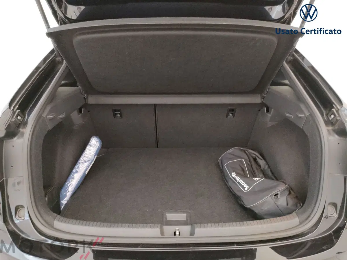 Volkswagen Taigo usata a Varese (9)