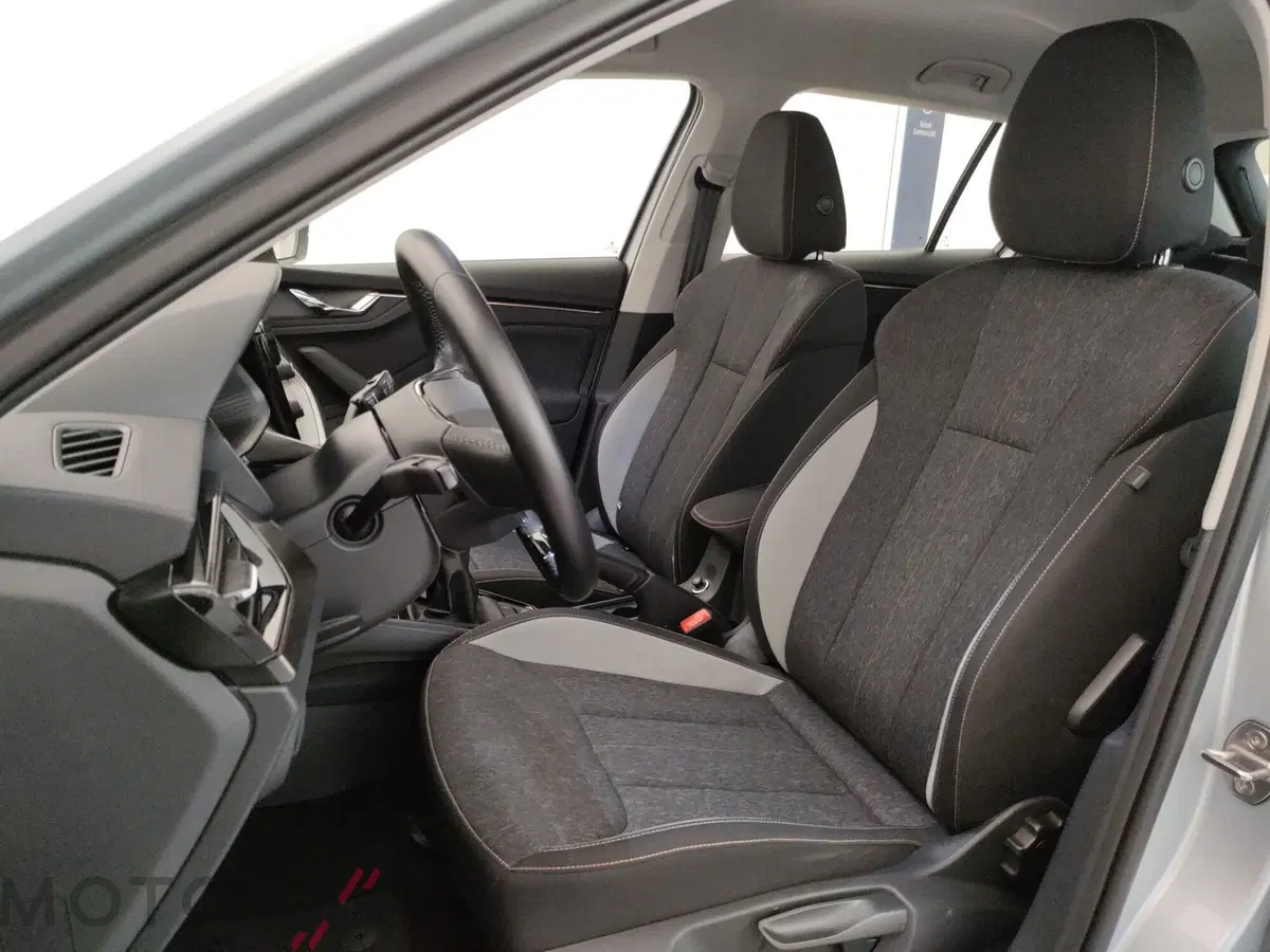 Skoda Kamiq usata a Varese (11)