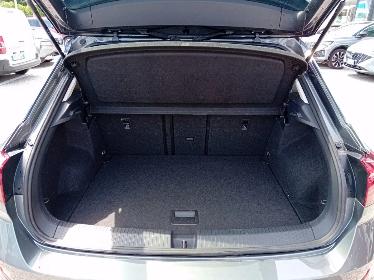 Volkswagen T-Roc usata a Vicenza (10)