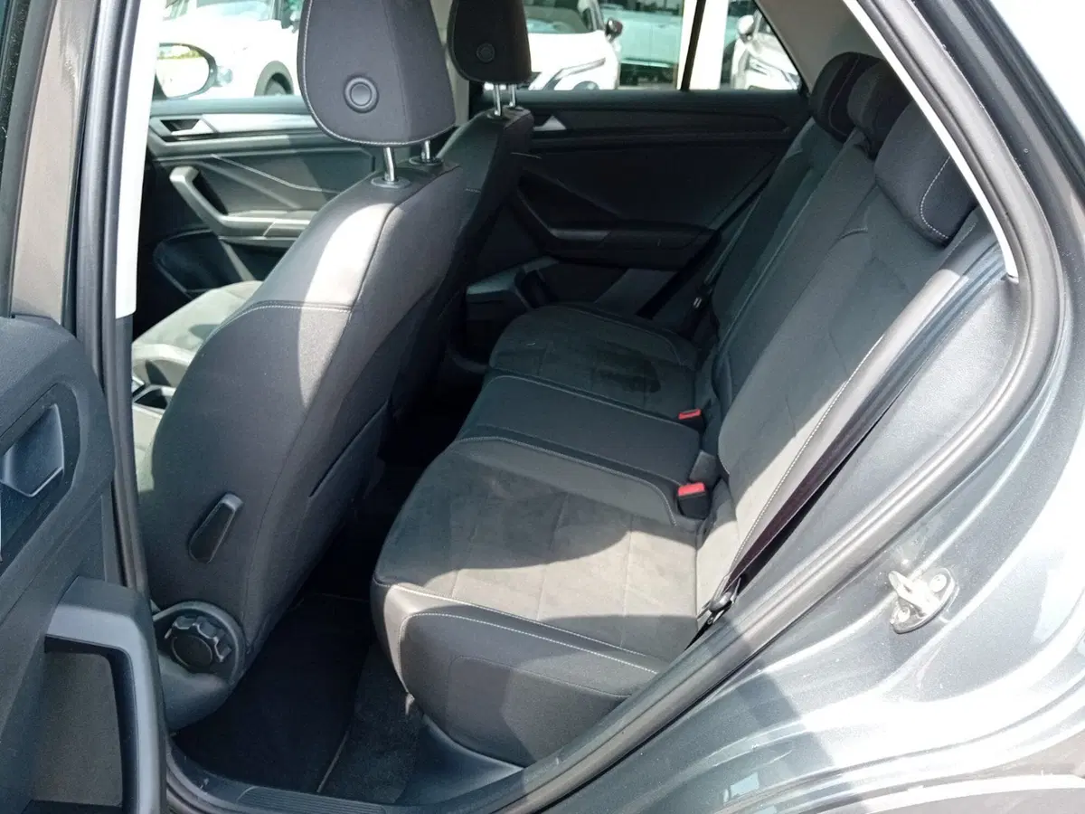 Volkswagen T-Roc usata a Vicenza (11)