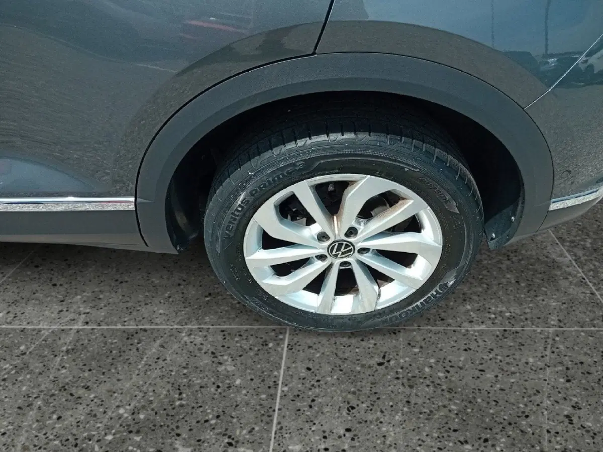 Volkswagen T-Roc usata a Vicenza (9)