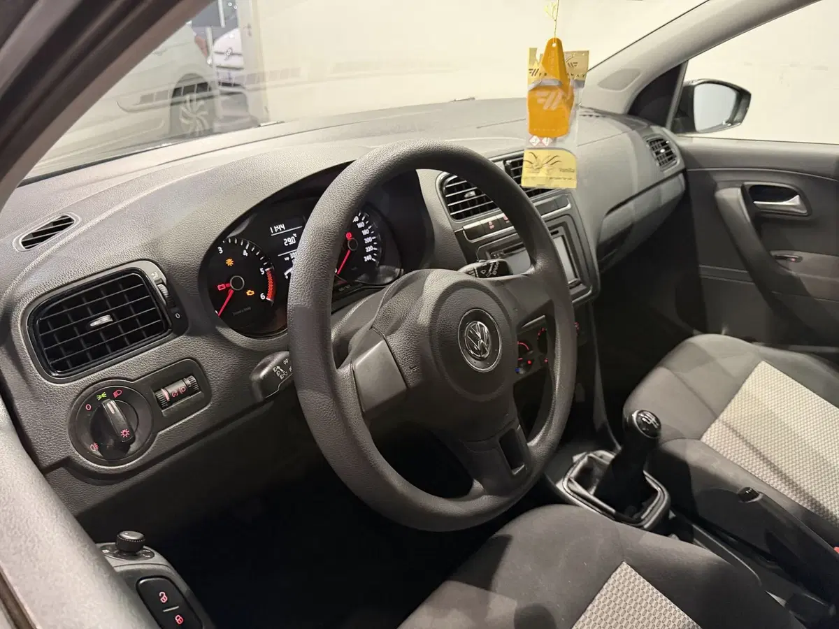 Volkswagen Polo usata a Genova (8)